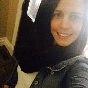 Meet your Posher, Monica